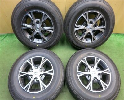 ハイエース7型 新車外し純正タイヤホイール かわいらし