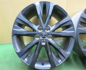 新車外し!★トヨタ カローラ ツーリング HYBRID W×B 純正 ホイール
